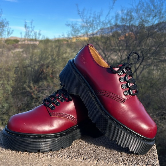 🏴󠁧󠁢󠁥󠁮󠁧󠁿 Vintage MIE Dr. Martens Red Tunnel Eye Platform Oxfords UK 4 - Picture 9 of 17
